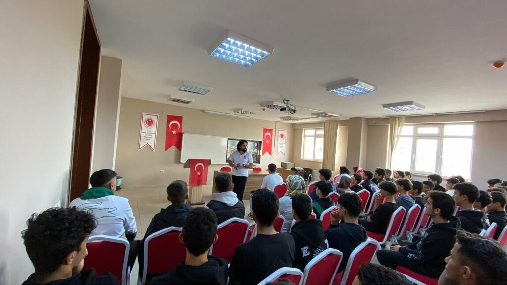 Лицей Haci Hakki-Sadika Ilgu Anatolian Imam Hatip High School, Кайсери, фото