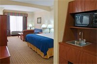 Фото Holiday Inn Express & Suites Houston - Memorial Park Area, an Ihg Hotel