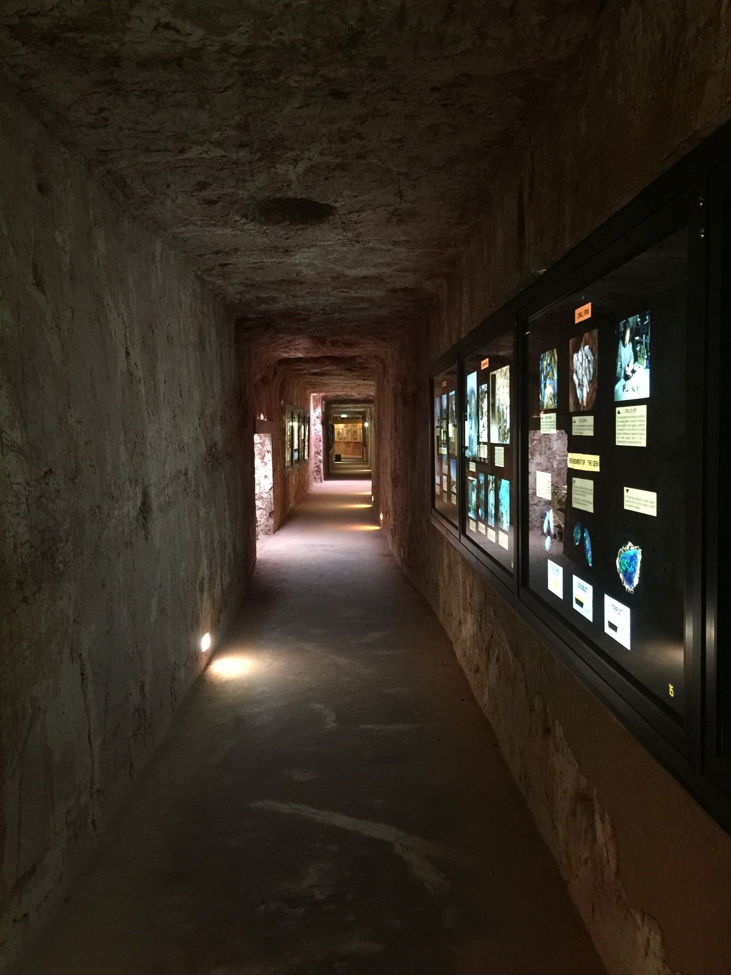 Фото Desert Cave Hotel