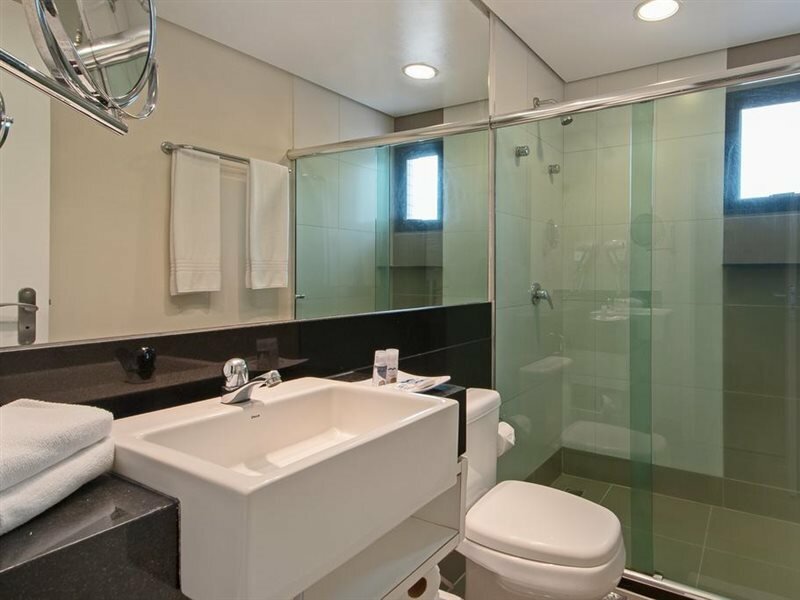 Фото Hotel Adrianópolis All Suites