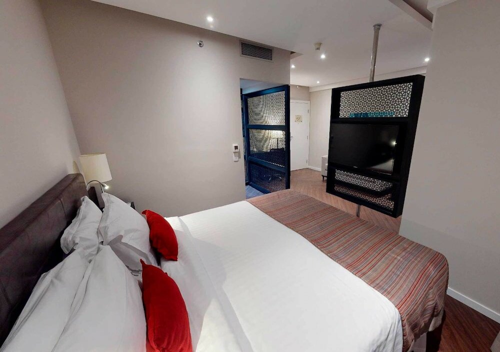 Фото Estanplaza Funchal - Faria Lima