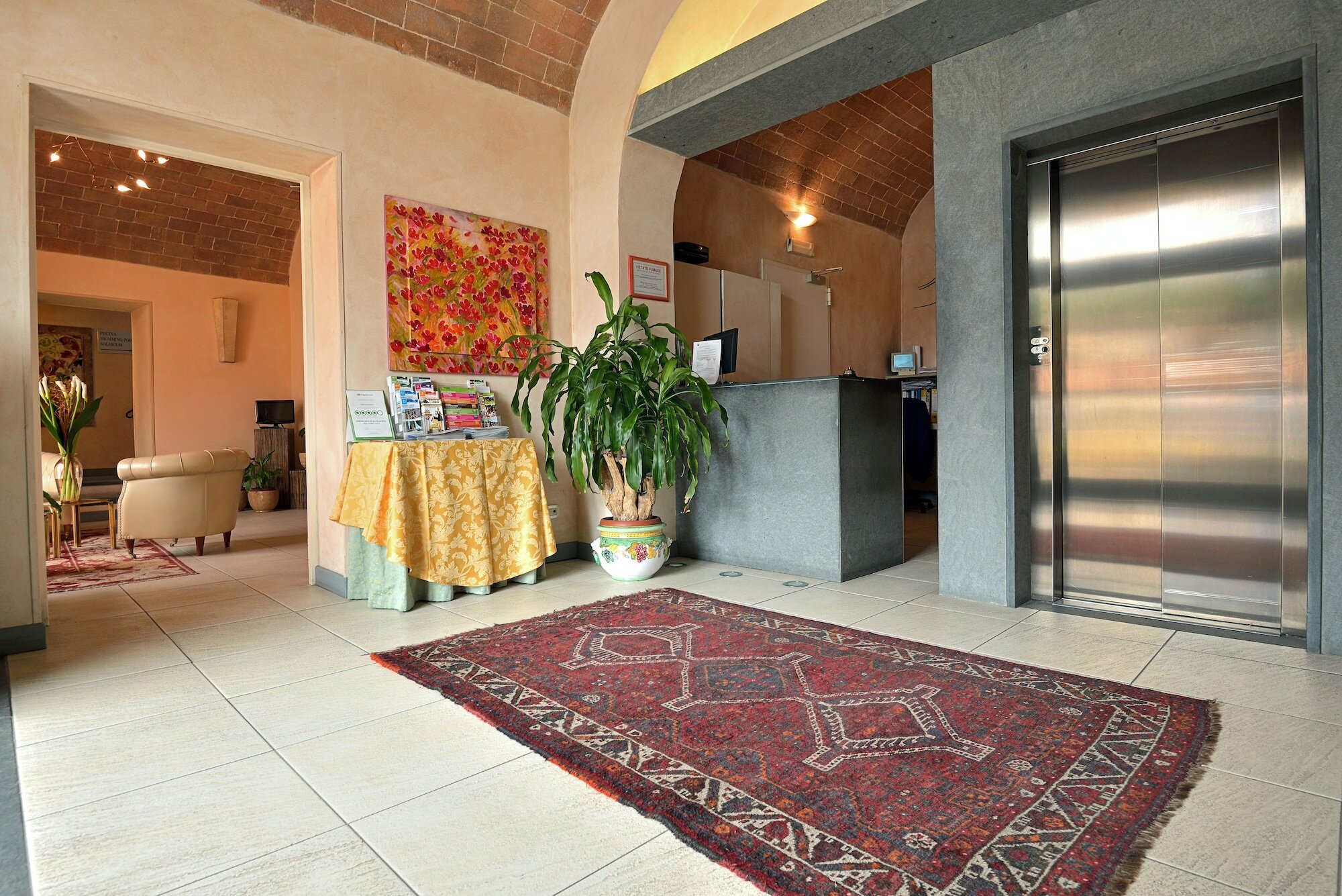 Фото Hotel La Colonna