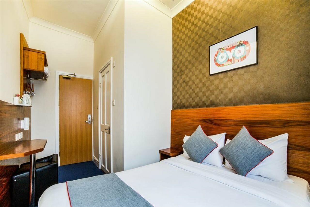 Фото The Park Hotel