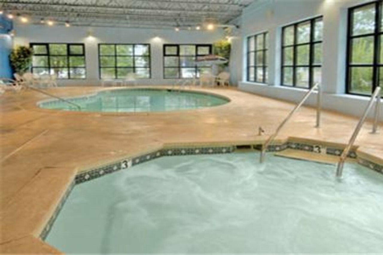 Фото Baymont by Wyndham Battle Creek/I-94