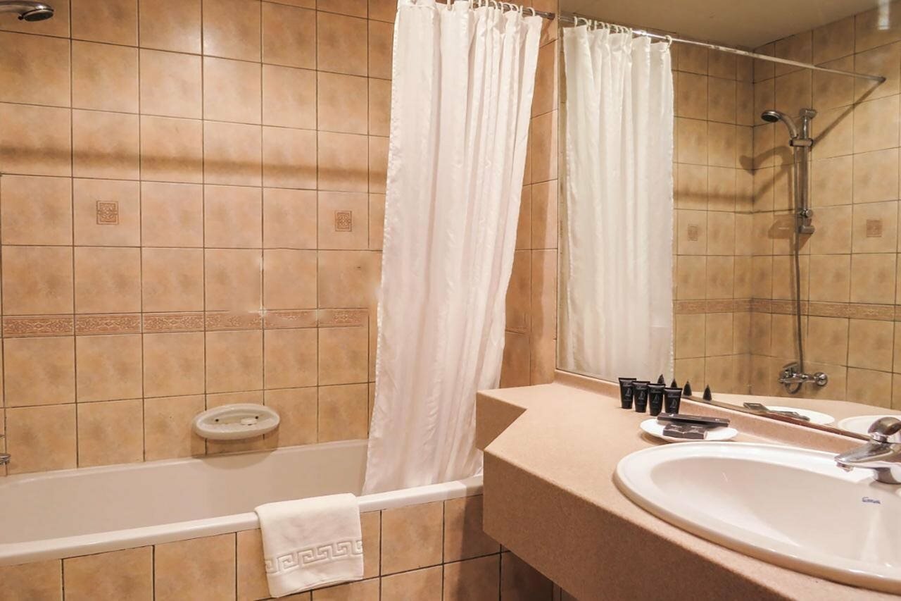 Фото Апарт-отель Uptown Hotel Apartments Abu Dhabi