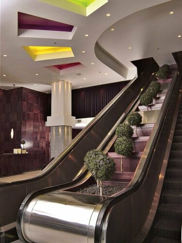 Внешний вид отеля Sandman Signature Calgary Downtown Hotel в Калгарях, фото 3