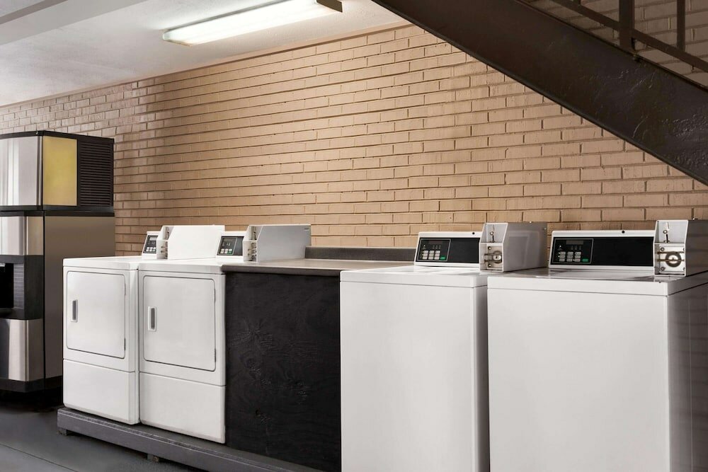 Фото Super 8 by Wyndham Gulfport Biloxi Airport