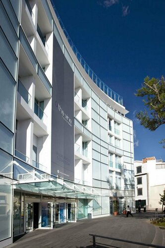 Гостиница The Vine Hotel в Фуншале