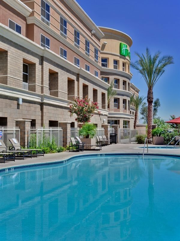 Фото Holiday Inn Ontario Airport, an Ihg Hotel