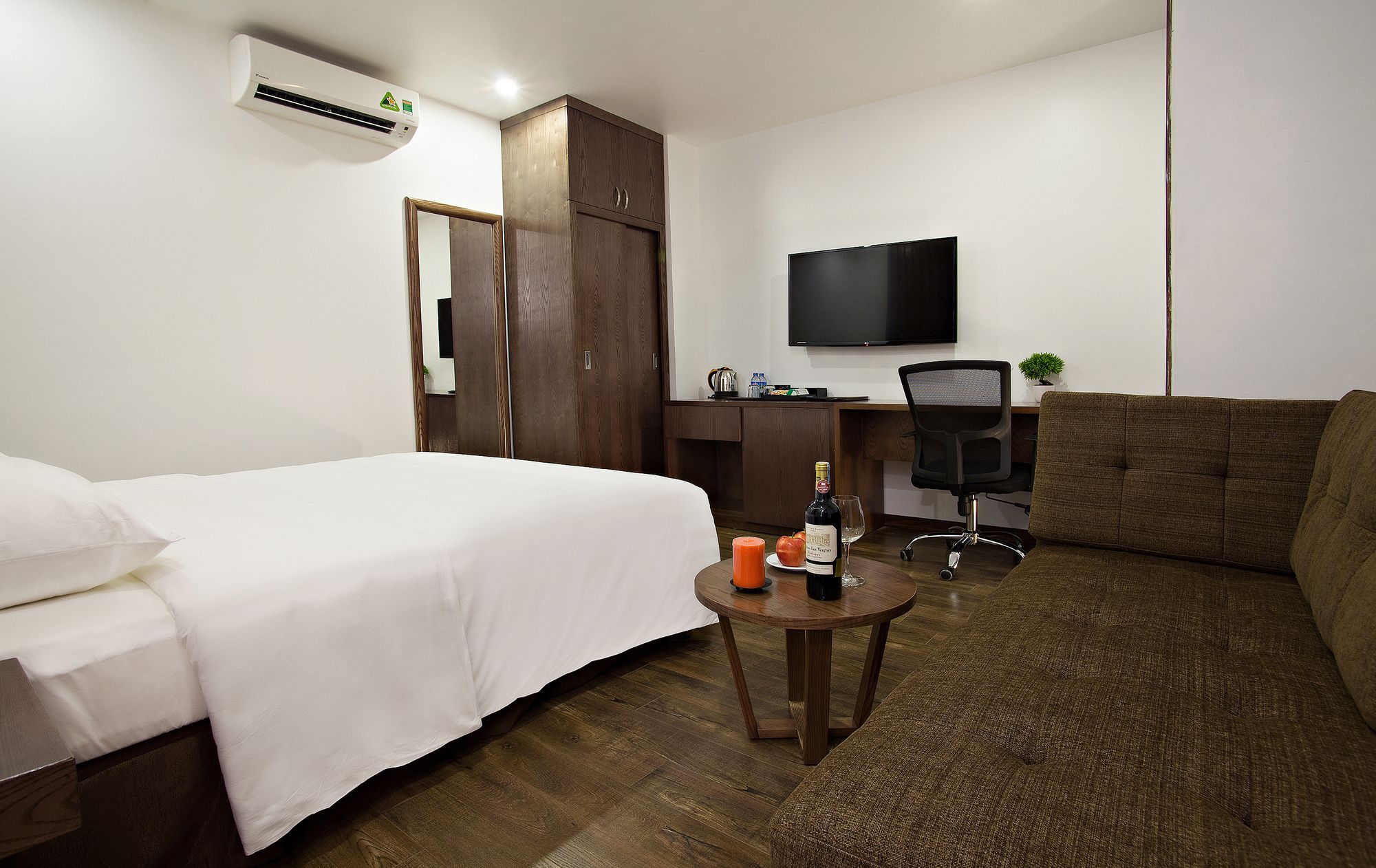 Фото Inearth Hotel Hanoi
