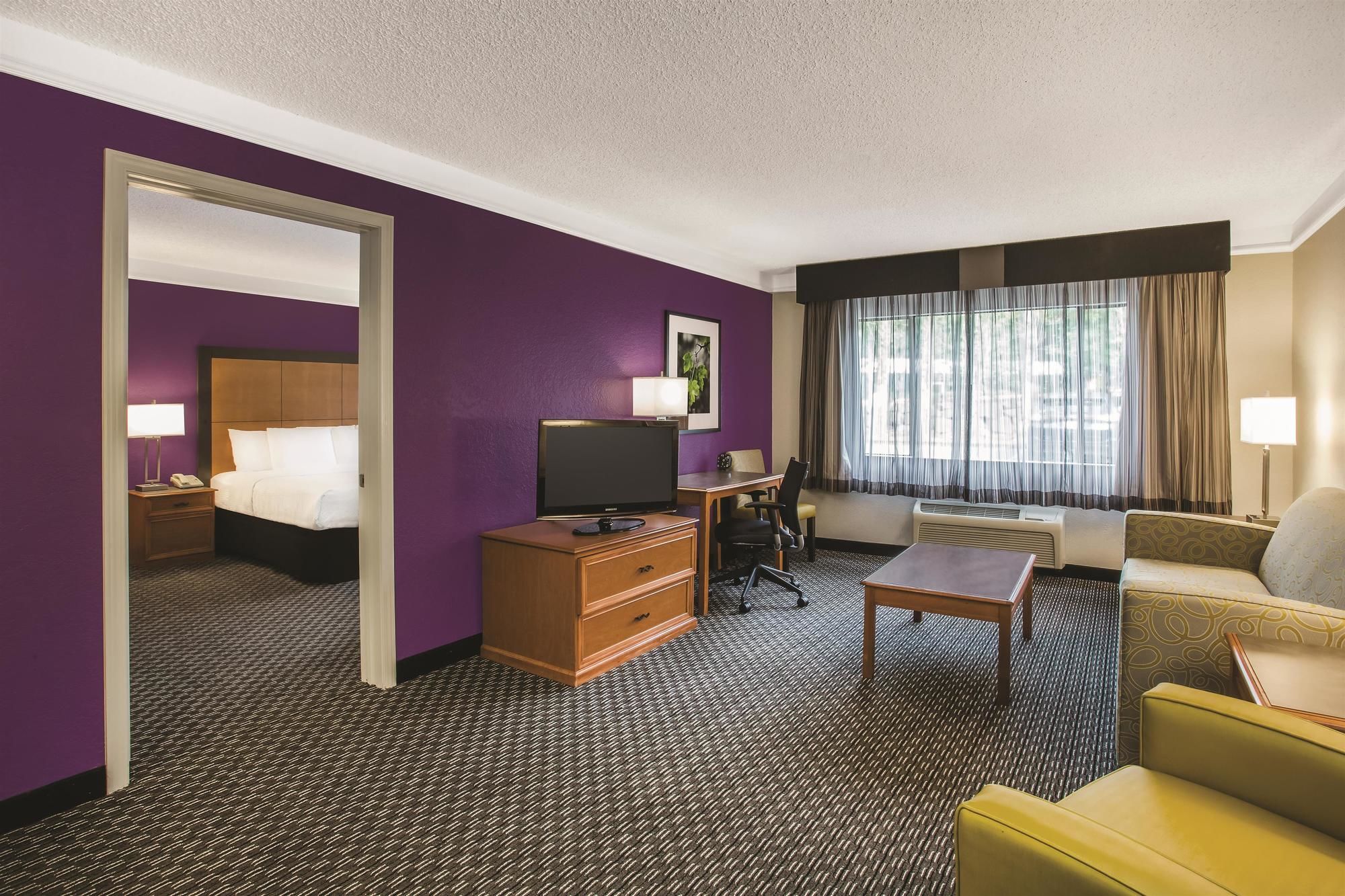 Фото La Quinta Inn & Suites by Wyndham Tacoma - Seattle