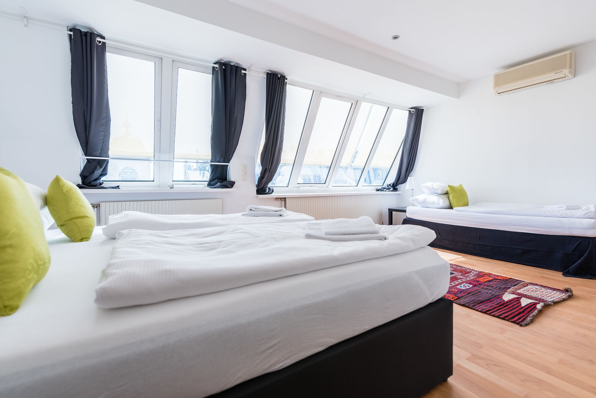 Фото Duschel Apartments City Center