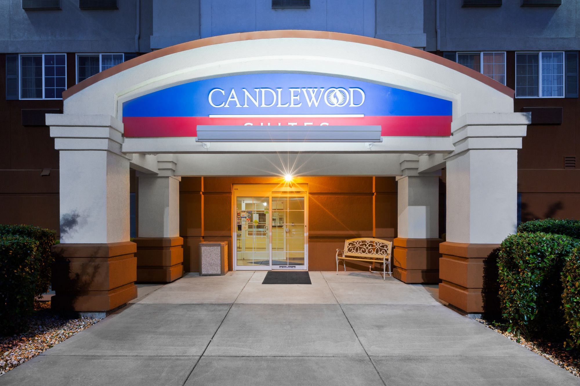 Фото Candlewood Suites Medford, an Ihg Hotel