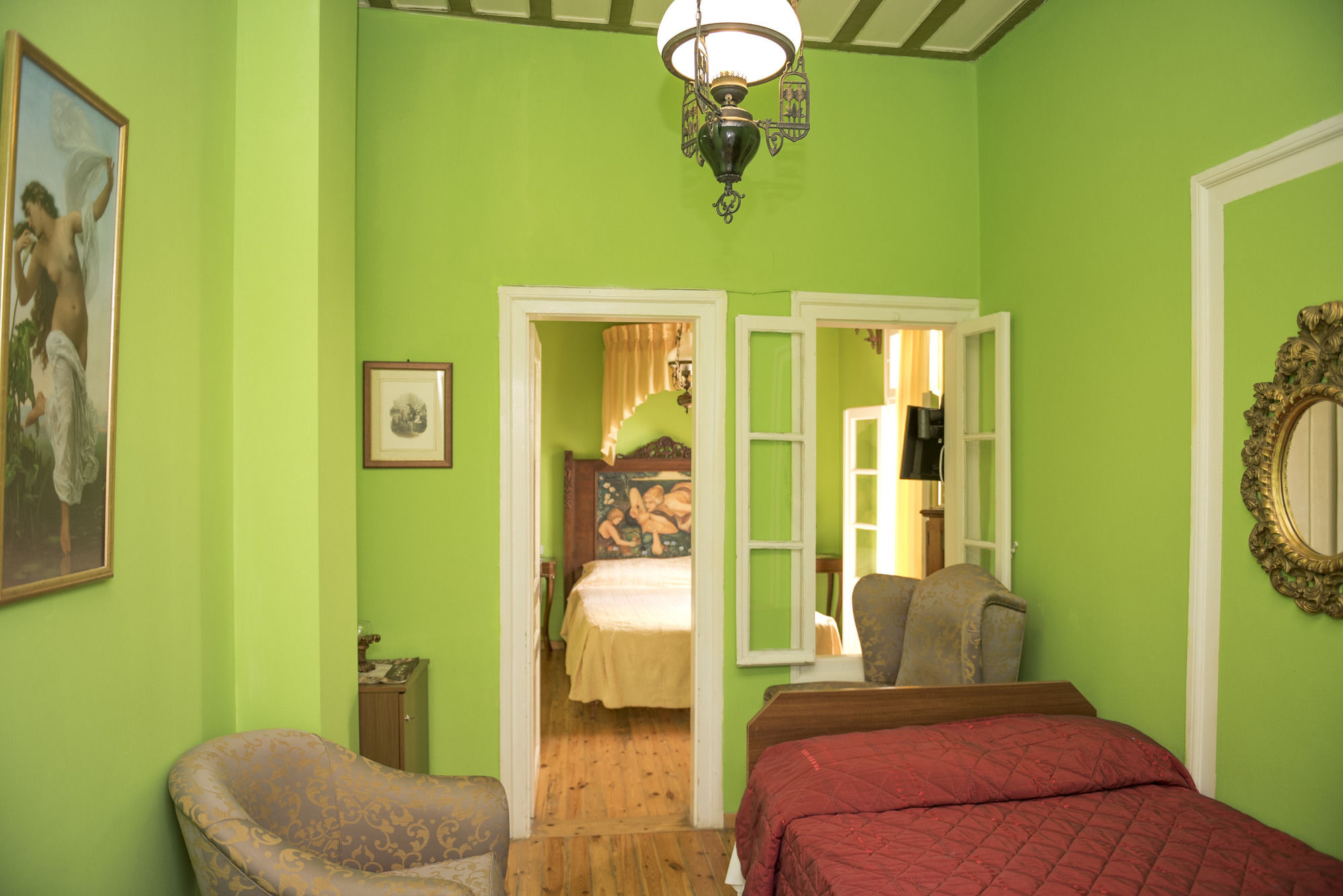 Фото Ilion Hotel Suites