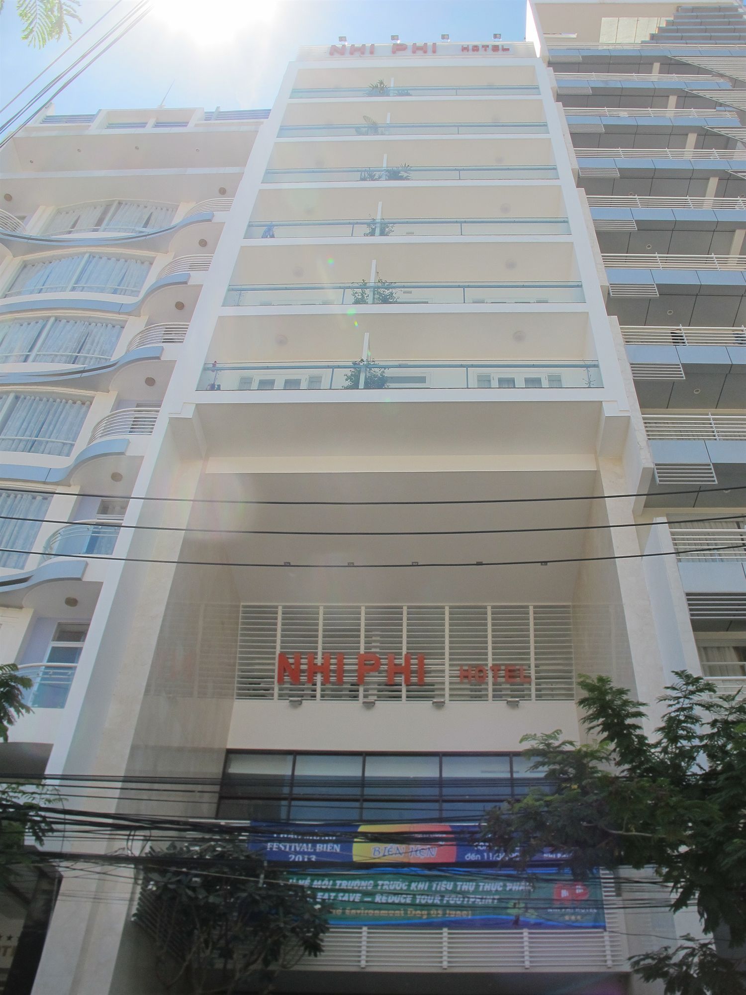 Фото Nhi Phi Hotel