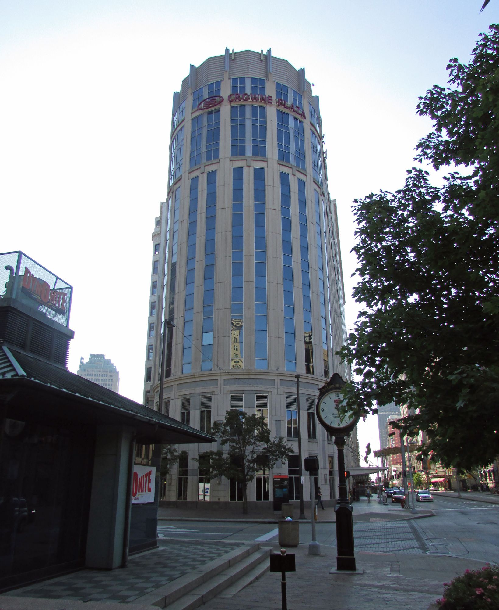 Фото Crowne Plaza Cleveland at Playhouse Square, an Ihg Hotel