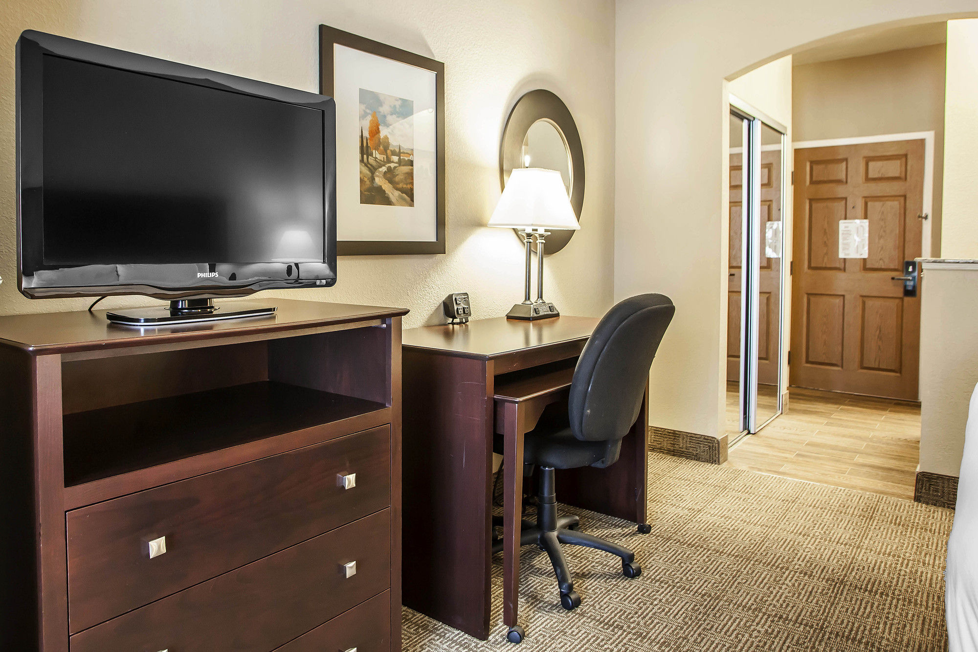 Фото Comfort Suites near Route 66