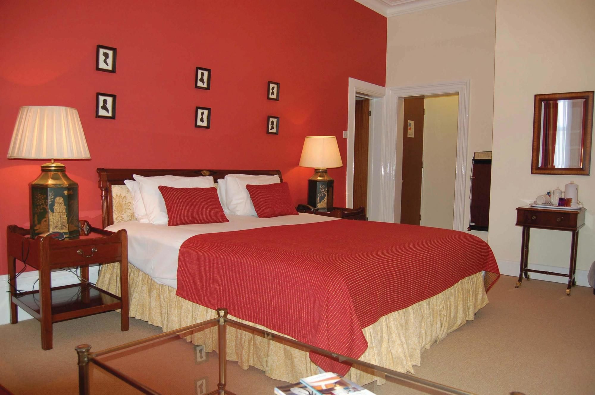 Фото Best Western Plus The Connaught Hotel & SPA