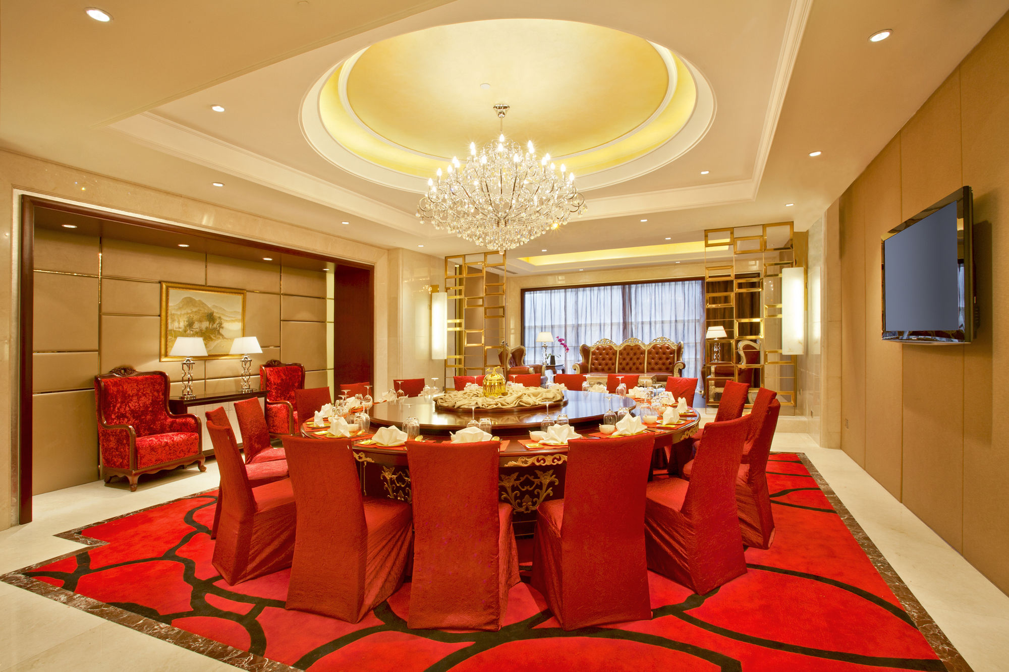 Фото Regal Plaza Hotel & Residence