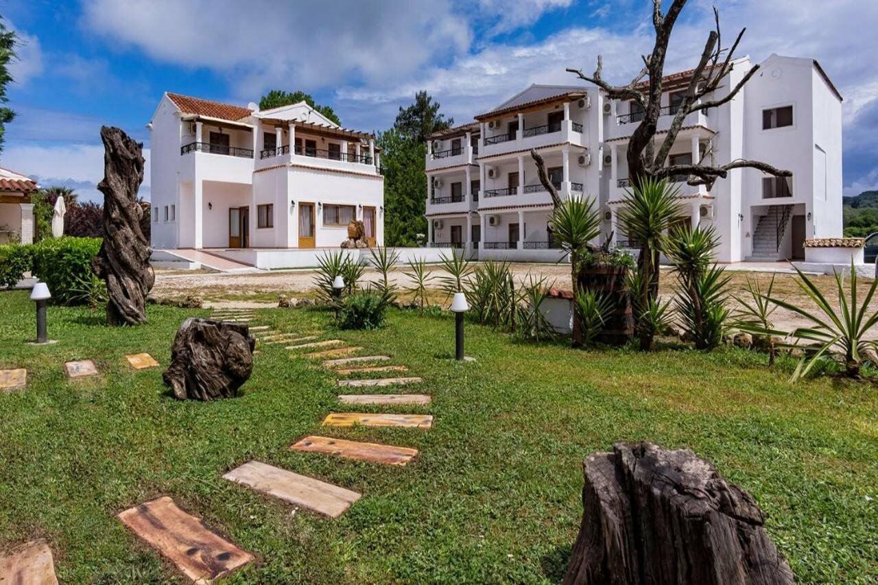 Фото Goudelis Apartments