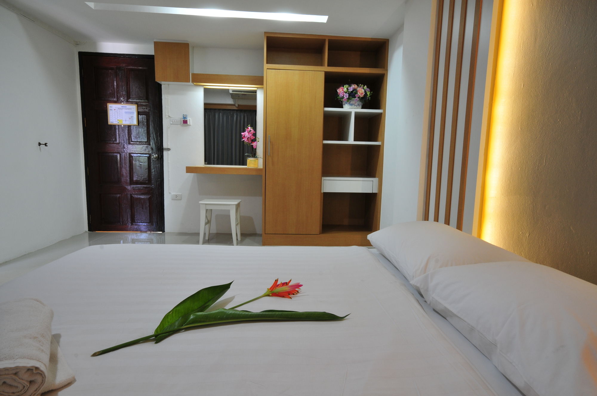 Фото Beerapan Hotel