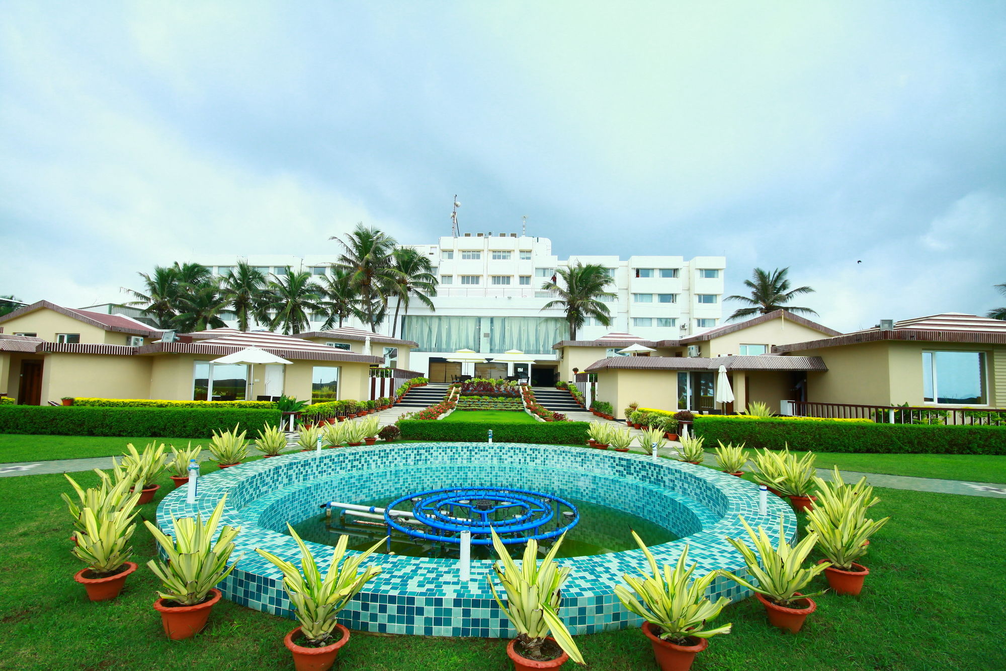Фото Hotel Holiday Resort