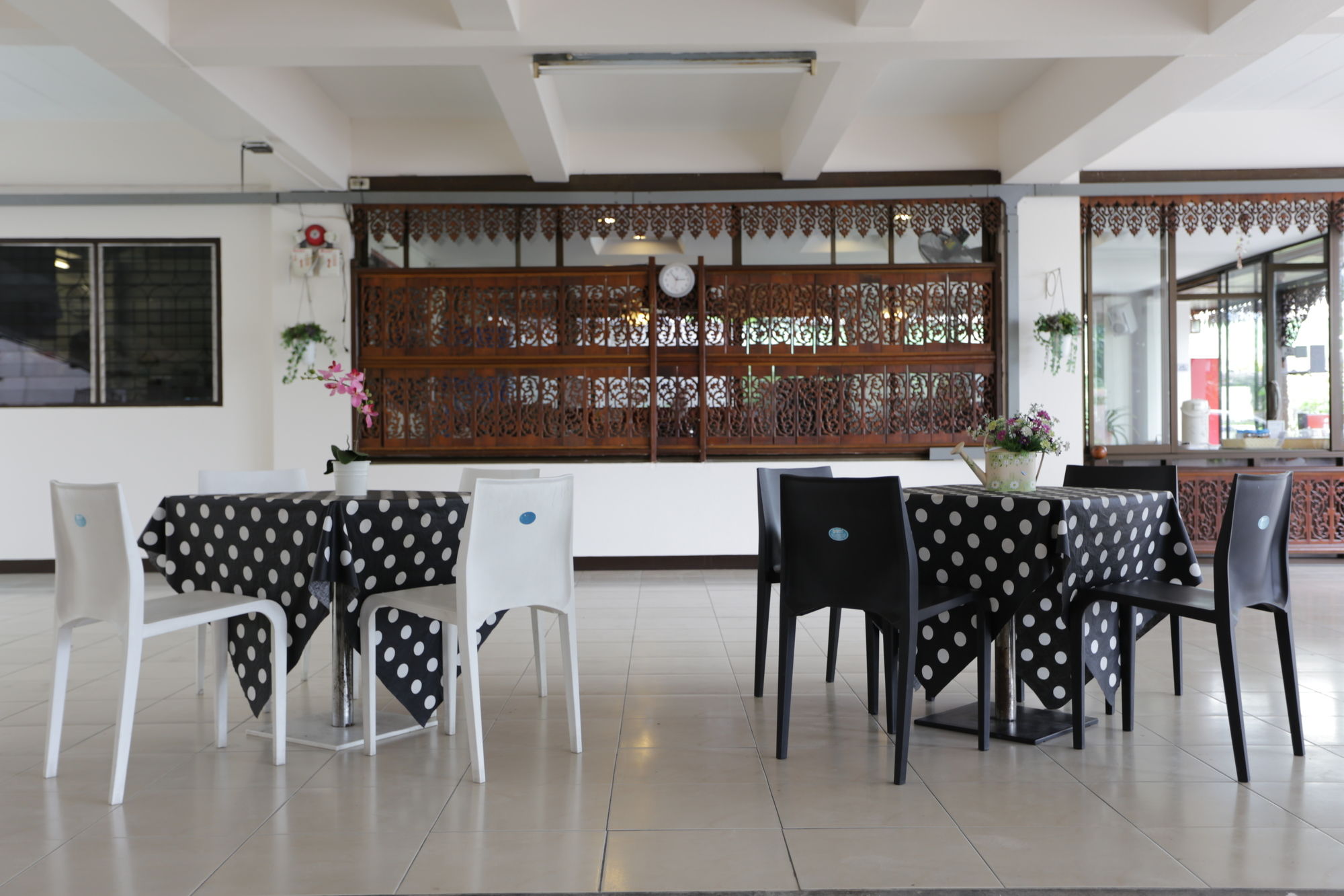 Фото Beerapan Hotel