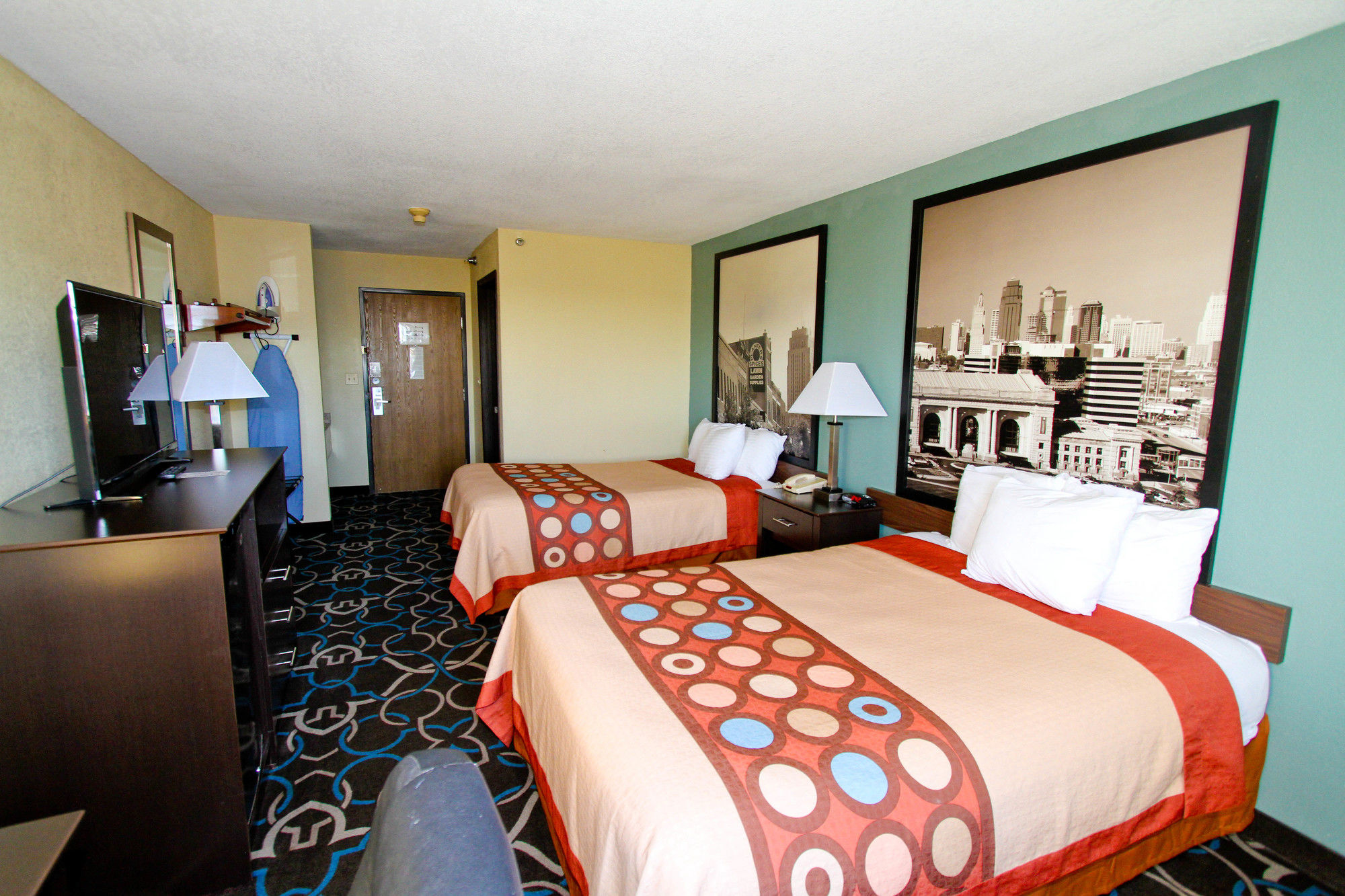 Фото отеля 2