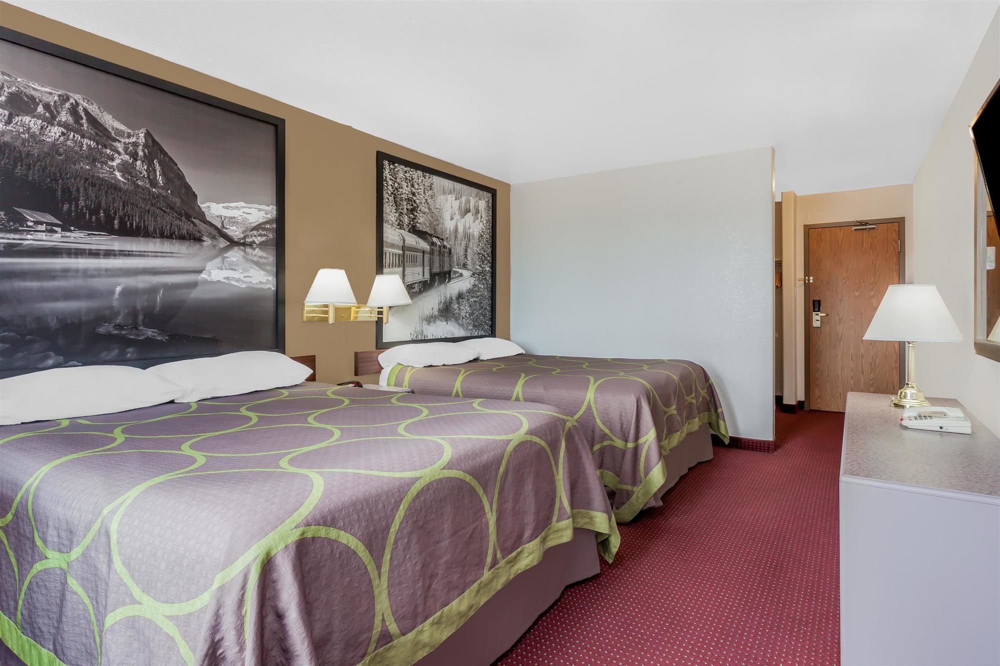 Фото Super 8 by Wyndham Hinton