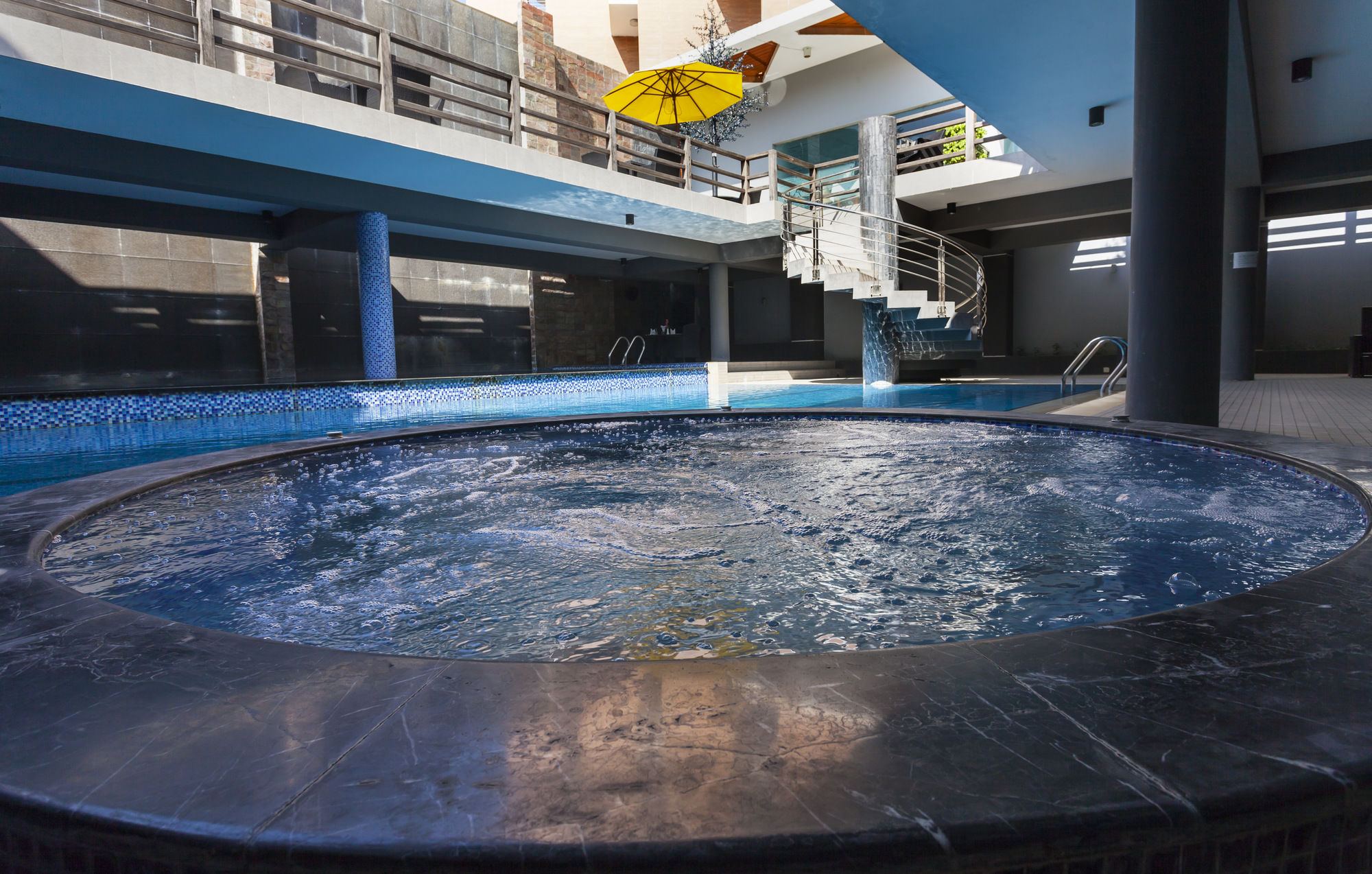 Фото Long Beach Hotel