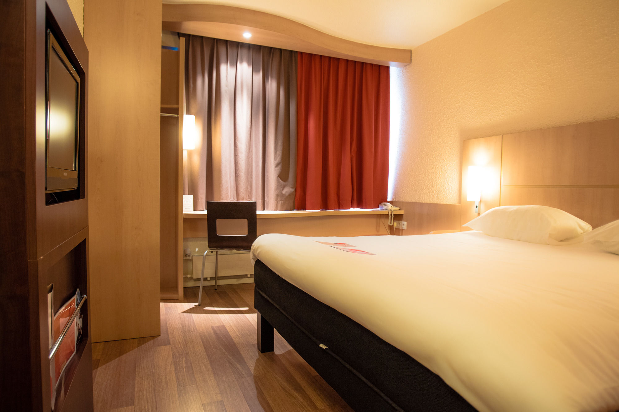 Фото Ibis Dijon Gare