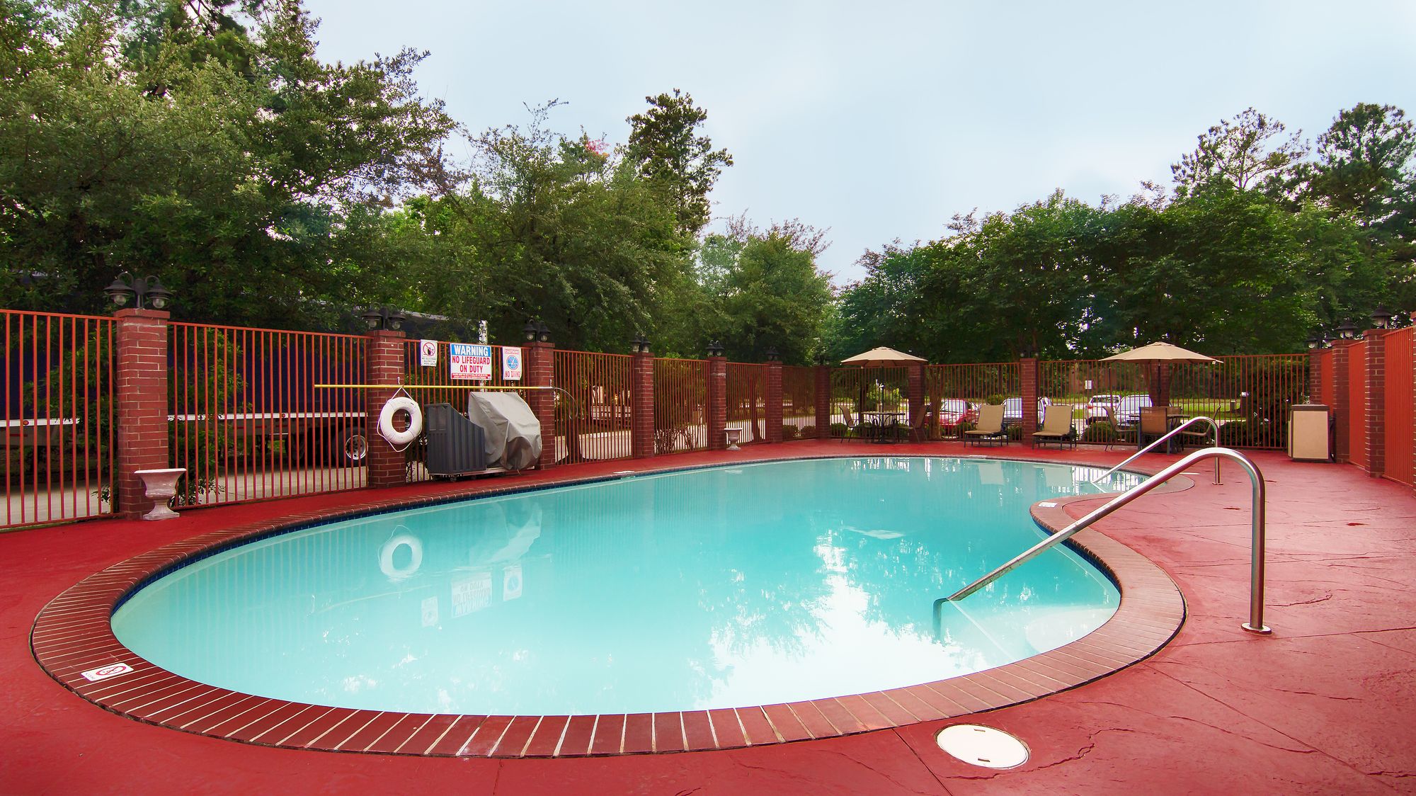 Фото Best Western Plus The Woodlands