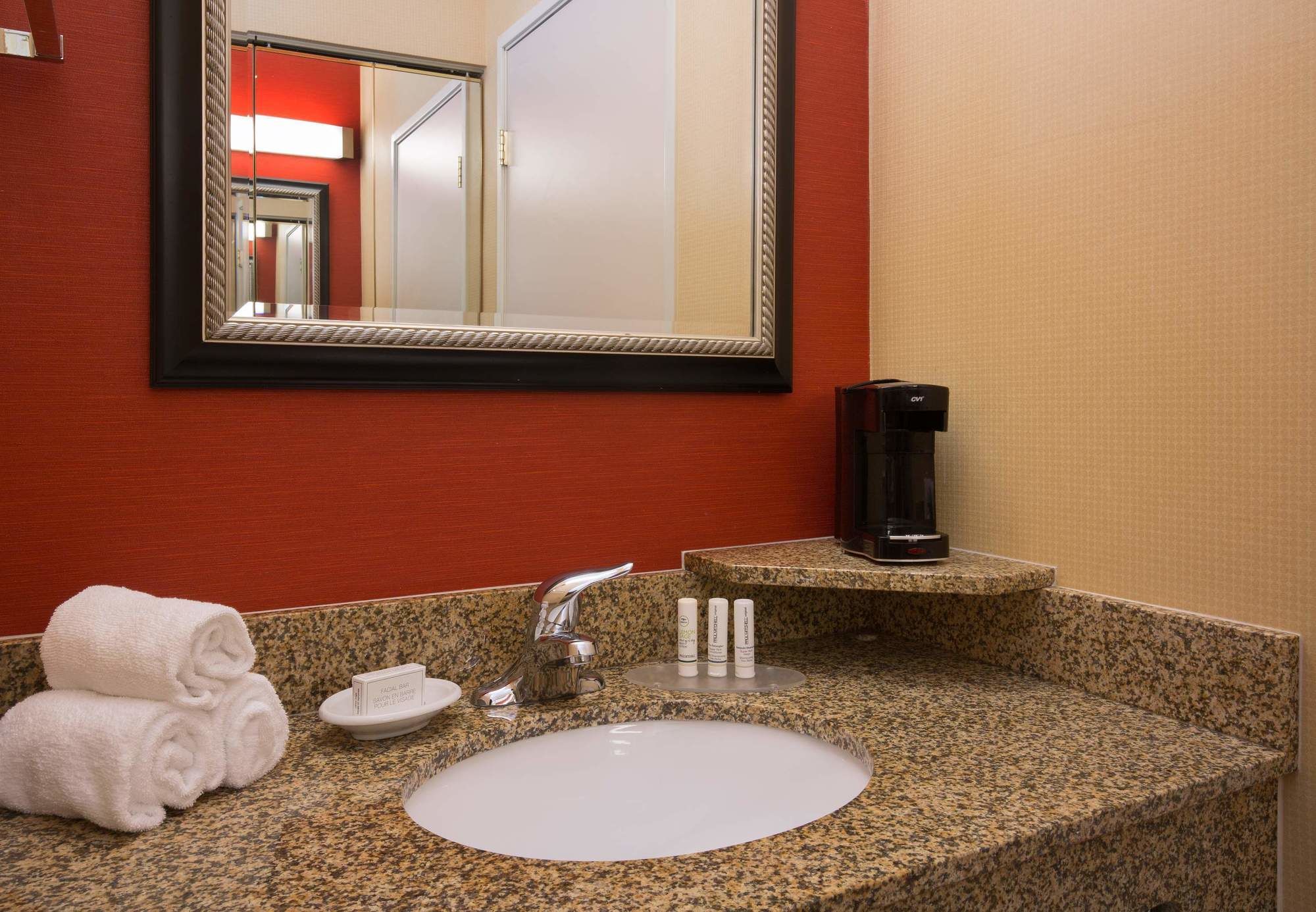 Фото Courtyard by Marriott Roseville