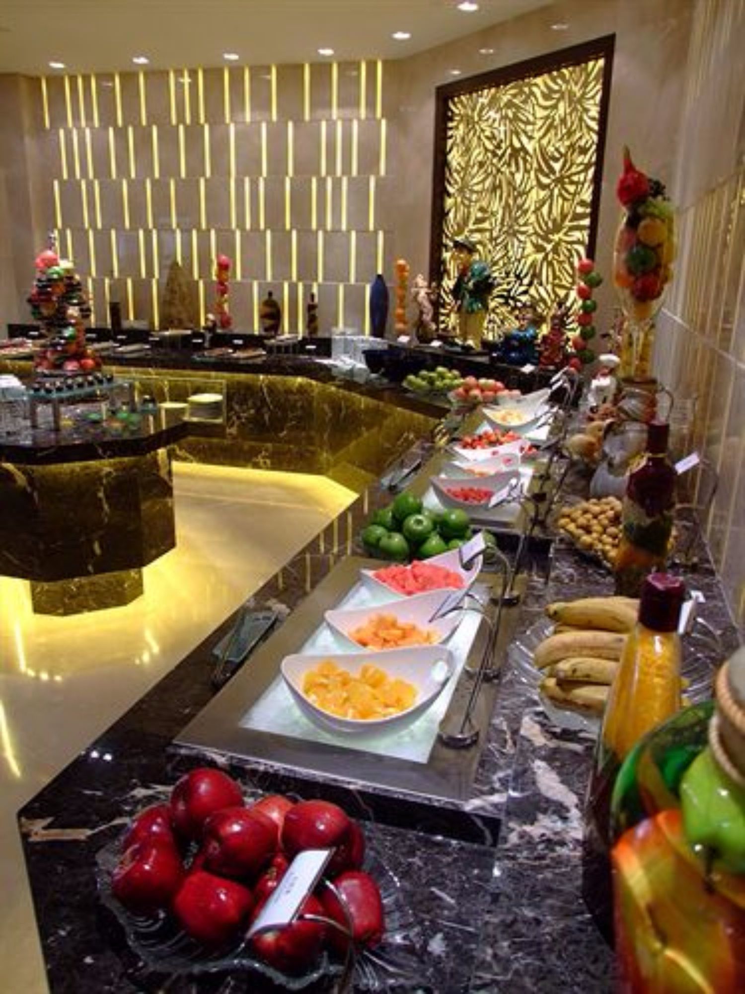 Фото Qingdao Seaview Garden Hotel