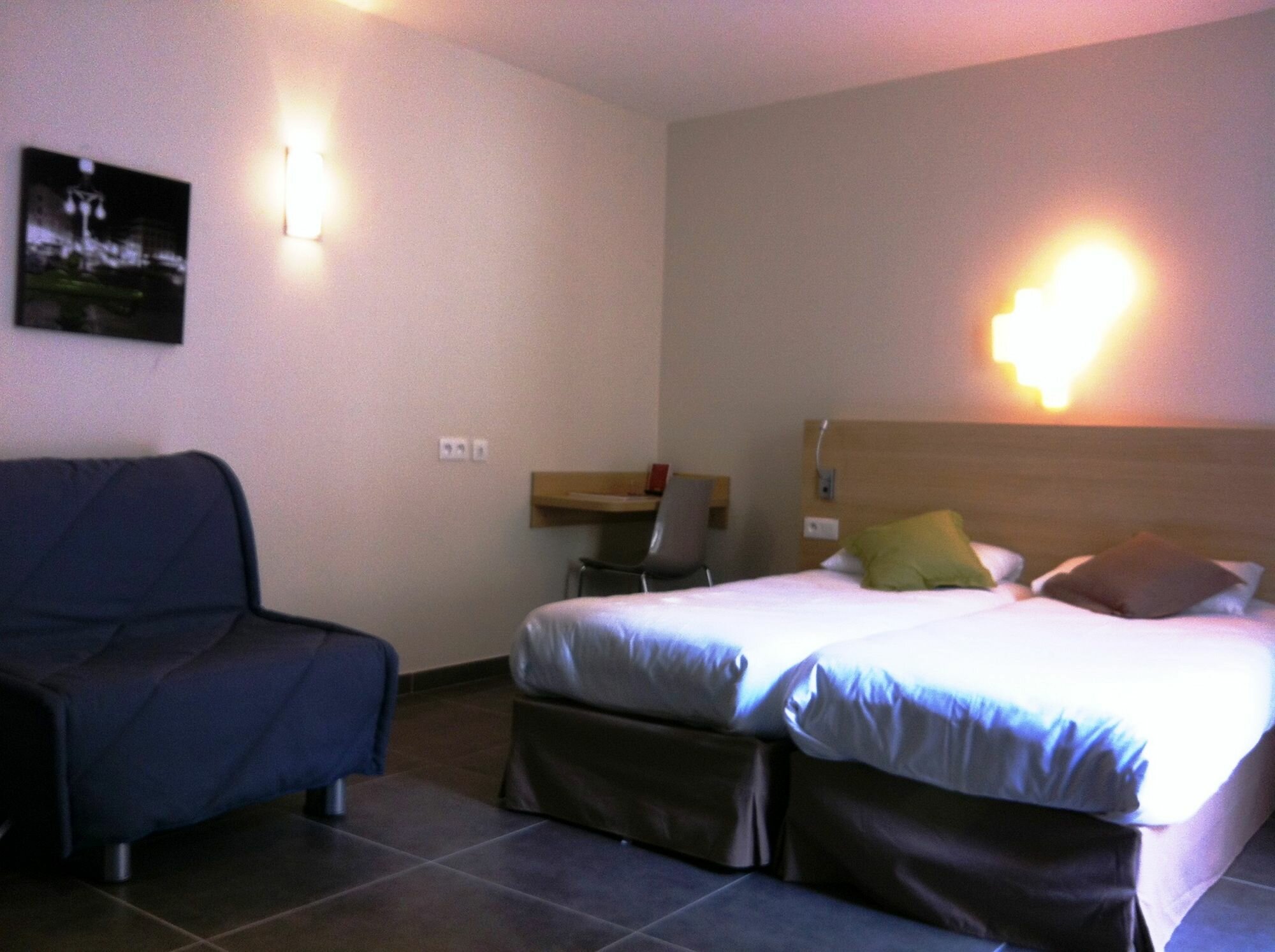 Фото Ibis Styles Marseille Gare Saint-Charles