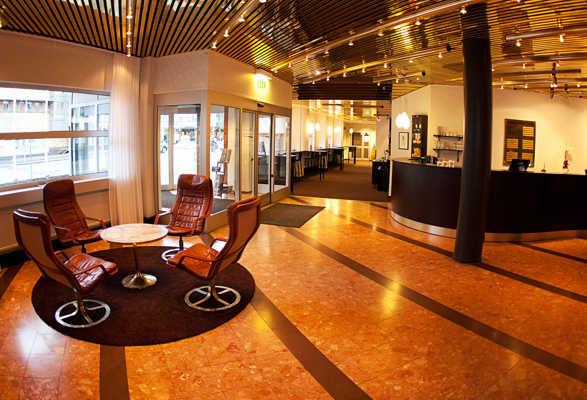 Фото Quality Hotel Royal Corner