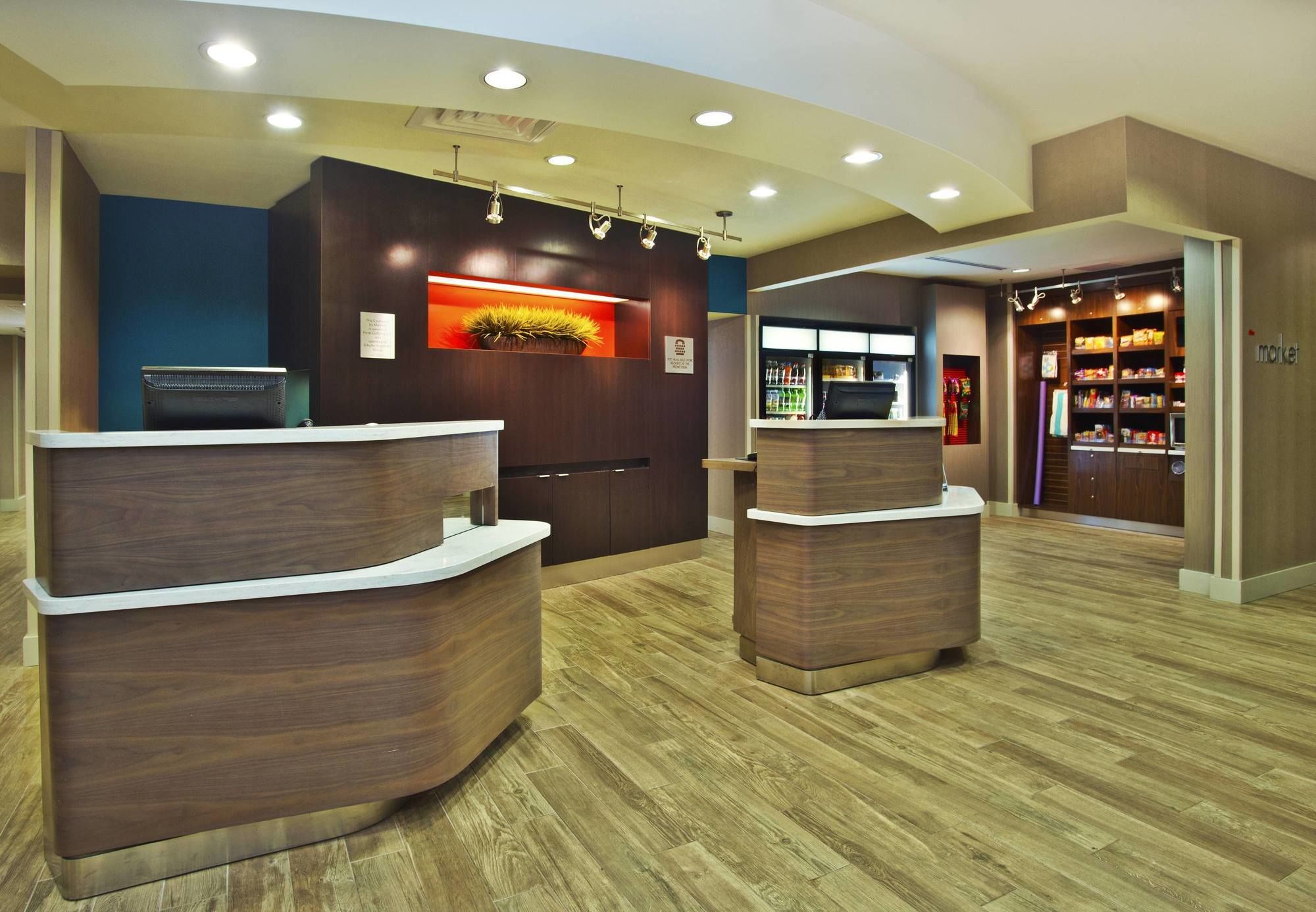 Фото Courtyard by Marriott Gulfport Beachfront