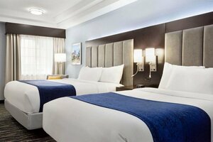 Гостиница Days Inn & Suites by Wyndham Houston Hobby Airport
