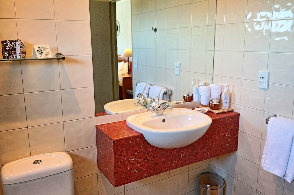 Фото Browns Boutique Hotel