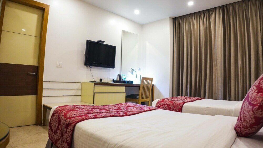 Фото Iris Park Hotel