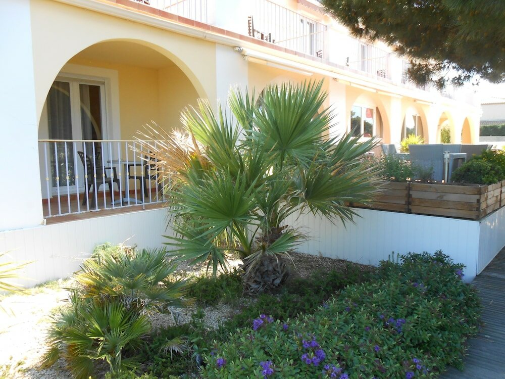 Фото Hotel Athéna