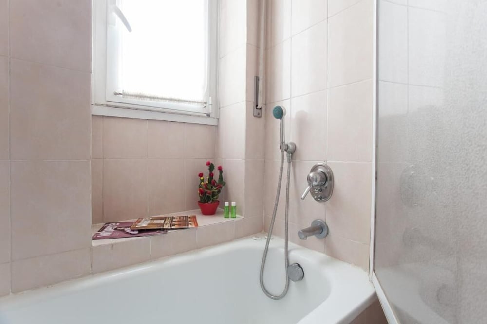 Фото iH Aparthotel Milano Argonne Park