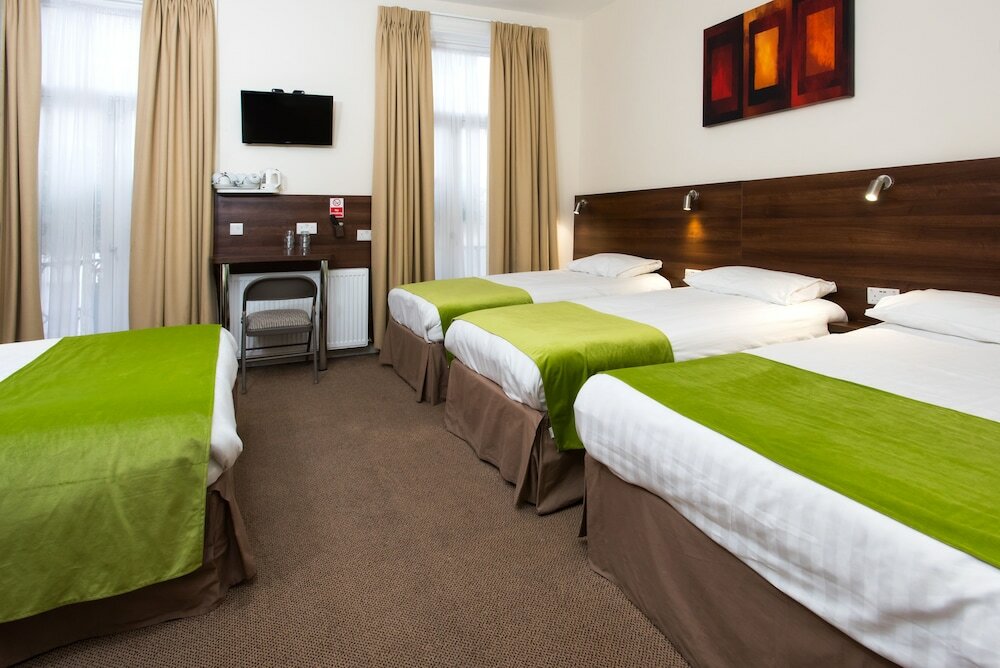 Фото отеля 2