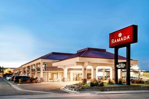 Гостиница Ramada by Wyndham Pueblo