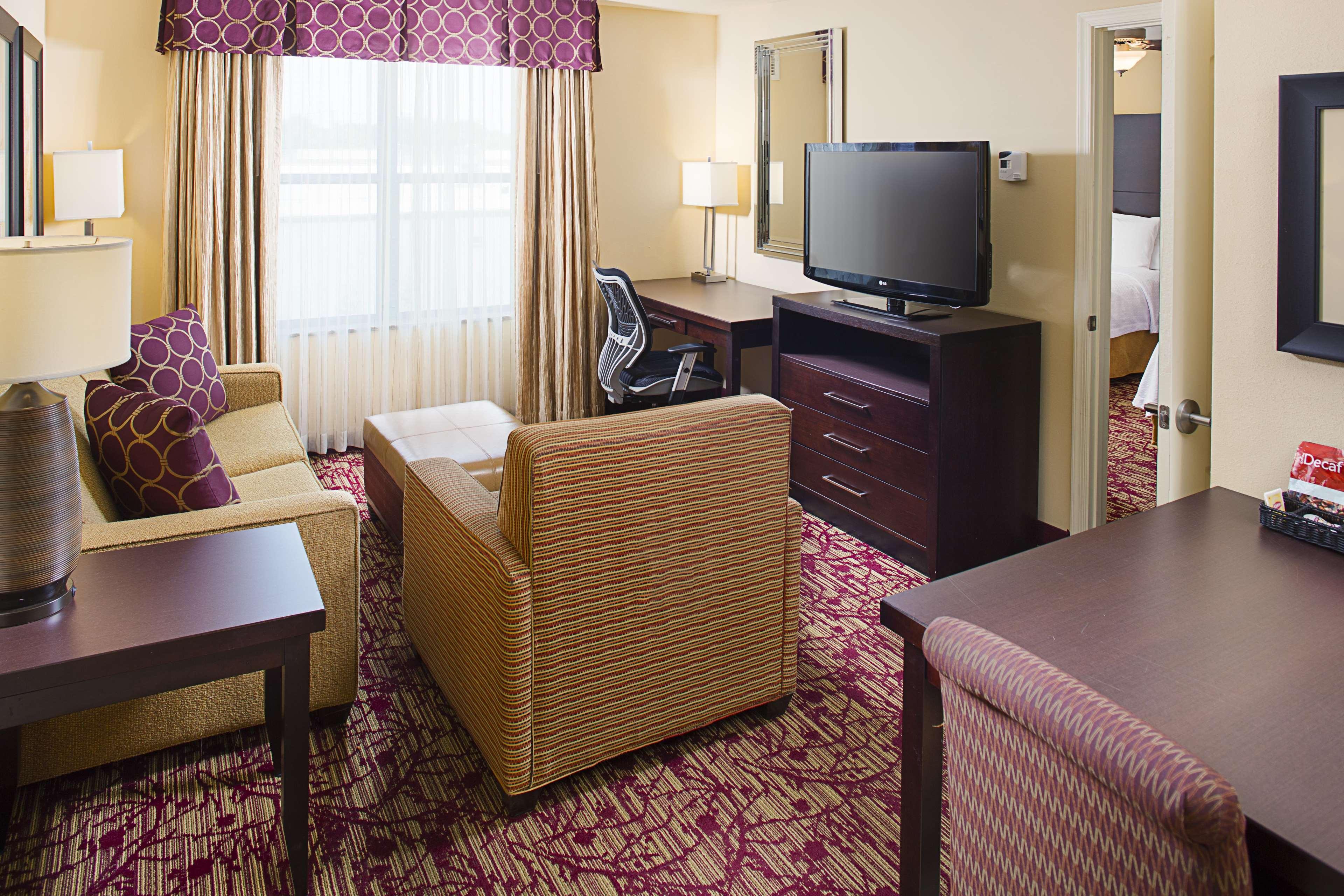 Фото Homewood Suites by Hilton Carle Place - Garden City, NY