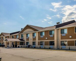 Гостиница Travelodge by Wyndham Fargo West Acres