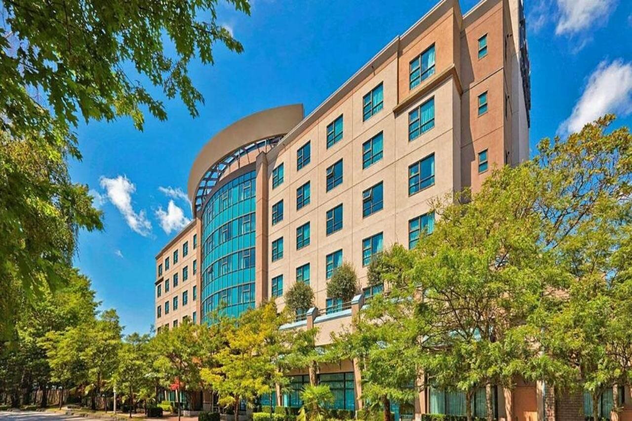 Фото Grand Park Vancouver Airport