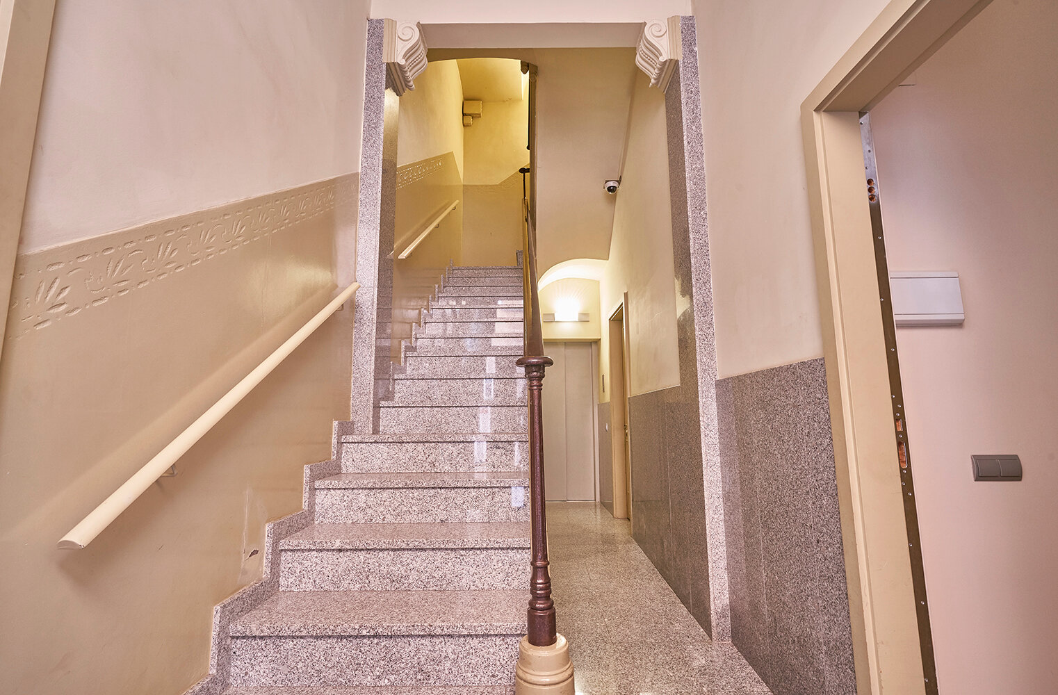 Фото Barcelona Sants Station Apartments