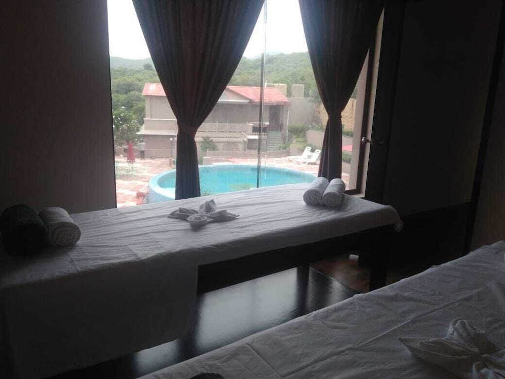 Фото Mulberry Araliayas Resort & SPA