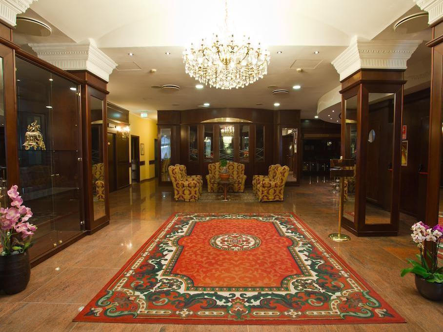 Фото отеля 2